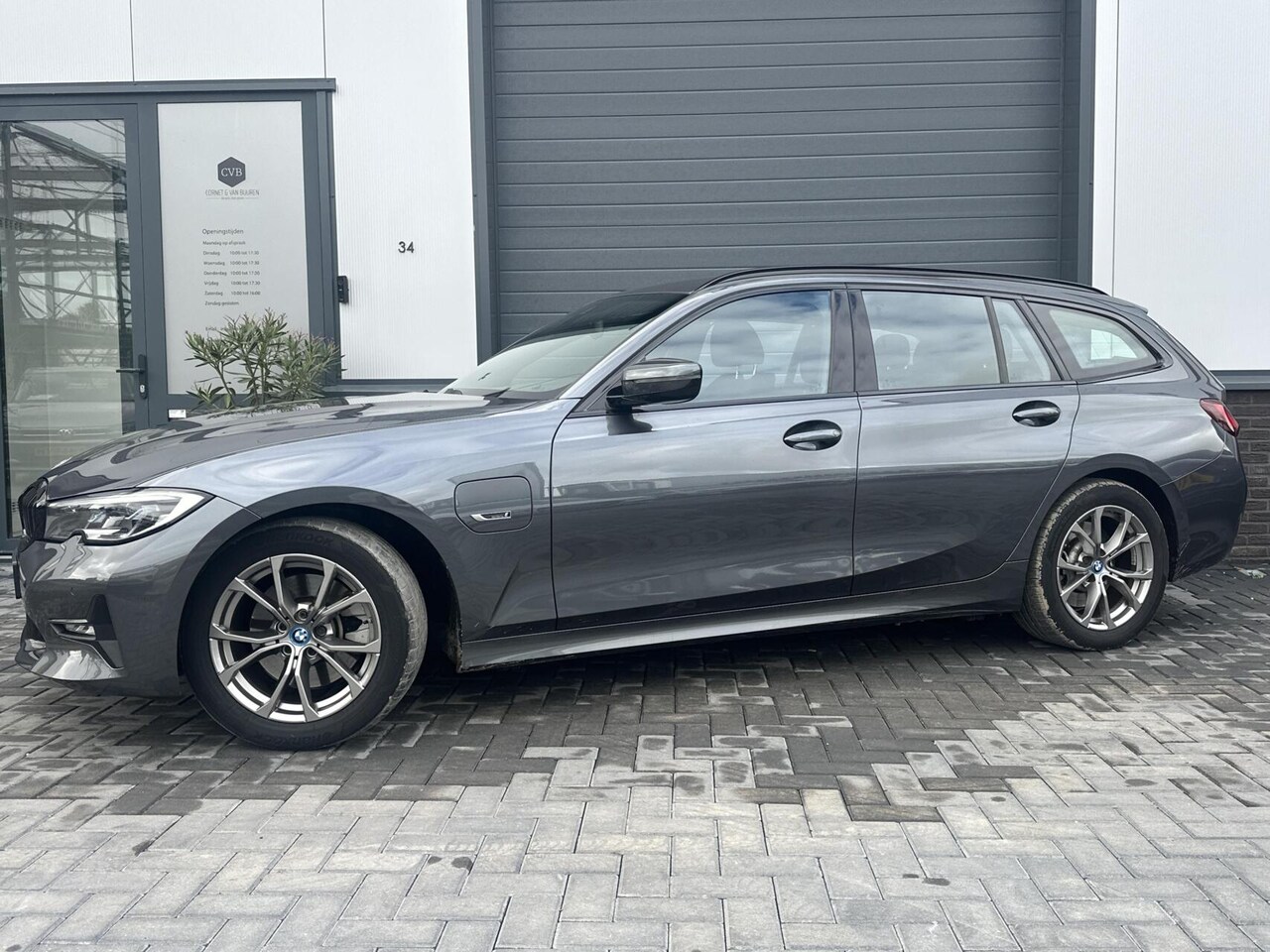 BMW 3-serie Touring - 320e Business - NAP - Dealeronderhouden - AutoWereld.nl