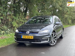 Volkswagen Golf - 1.4 TSI GTE | Cruise + Navi Nu € 8.750,