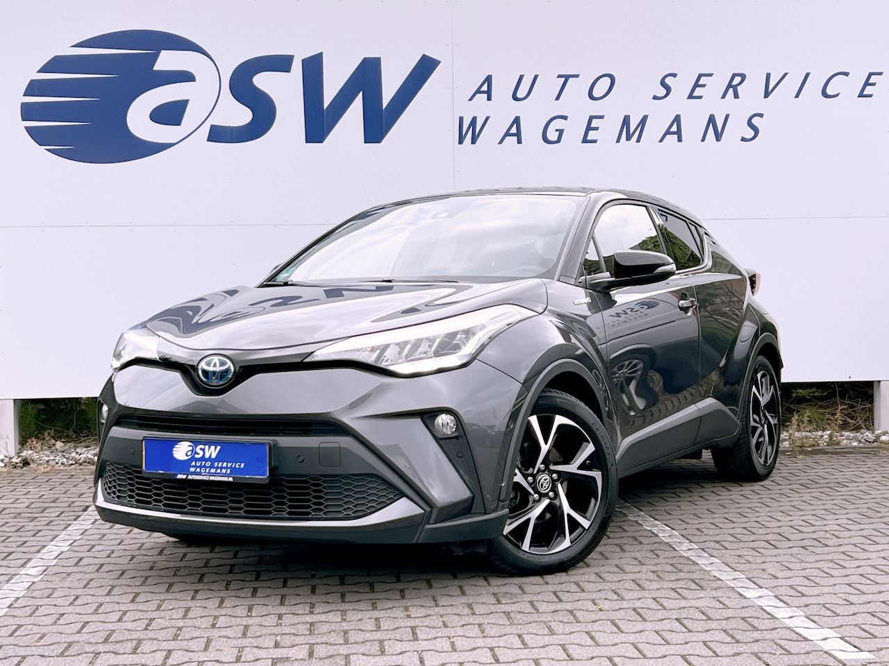 Toyota C-HR - 2.0 Hybrid Bi-Tone | CarPlay | Camera | ACC | LED | DAB+ | Keyless | 18 inch - AutoWereld.nl
