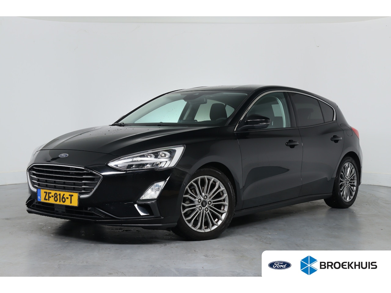 Ford Focus - 1.0 EcoBoost Titanium Business | Trekhaak | Stoel-/Stuurverwarming | Led Matrix | 17 inch - AutoWereld.nl