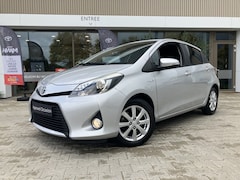 Toyota Yaris - 1.5 Full Hybrid Navigatie Camera Automaat All Season