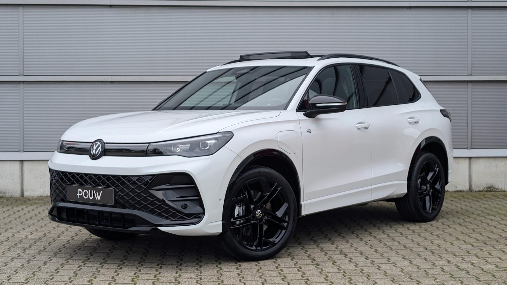 Volkswagen Tiguan - 1.5 eHybrid 204pk DSG R-Line Edition | Comfort Pakket | Trekhaak Pakket - AutoWereld.nl