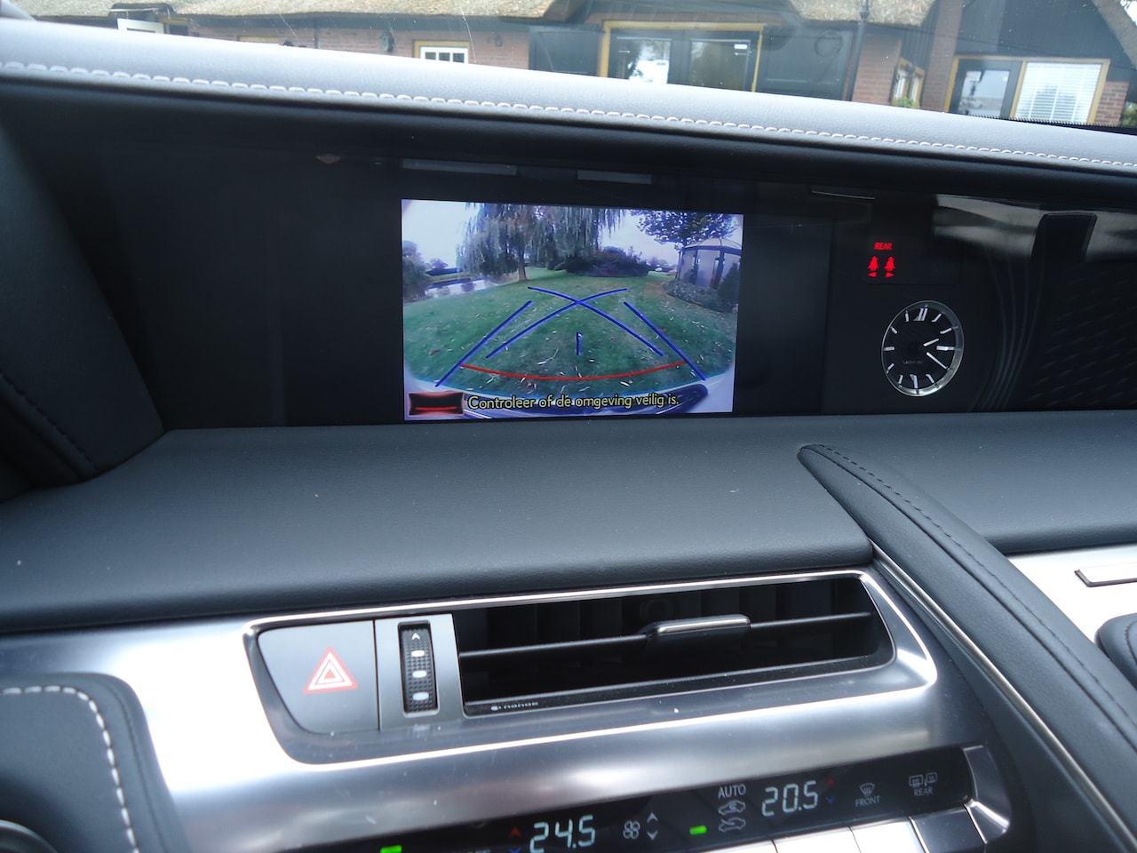 Lexus LC Convertible - 500 SUPERCAR CABRIOLET