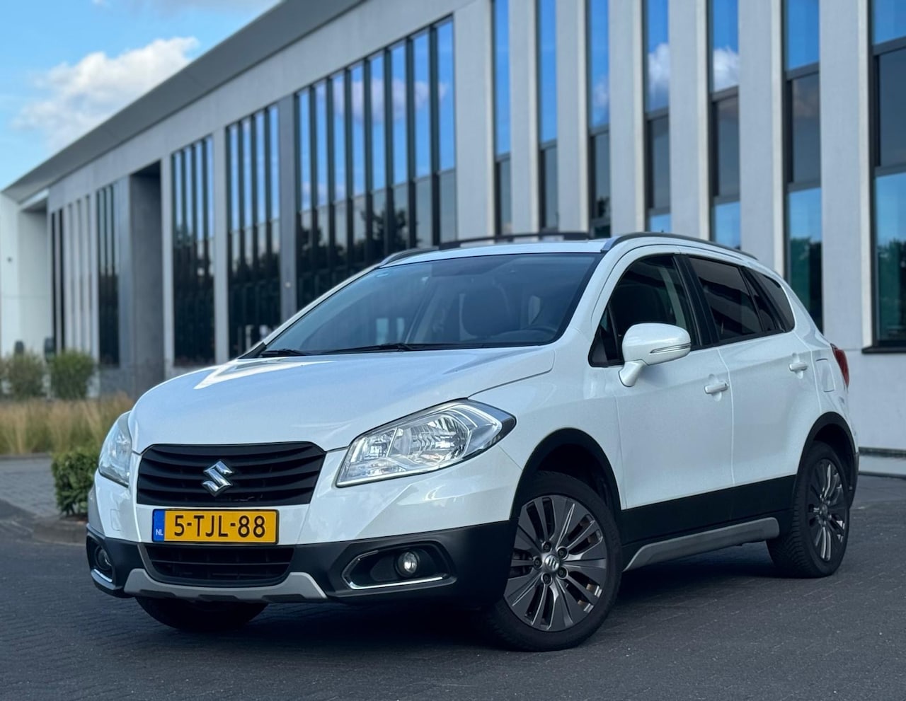 Suzuki SX4 S-Cross - 1.6 Exclusive - AutoWereld.nl