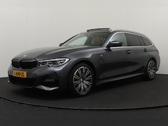 BMW 3-serie Touring - 320i M-Sport Pano-dak Camera Leder-Sportstoelen 18'LMV