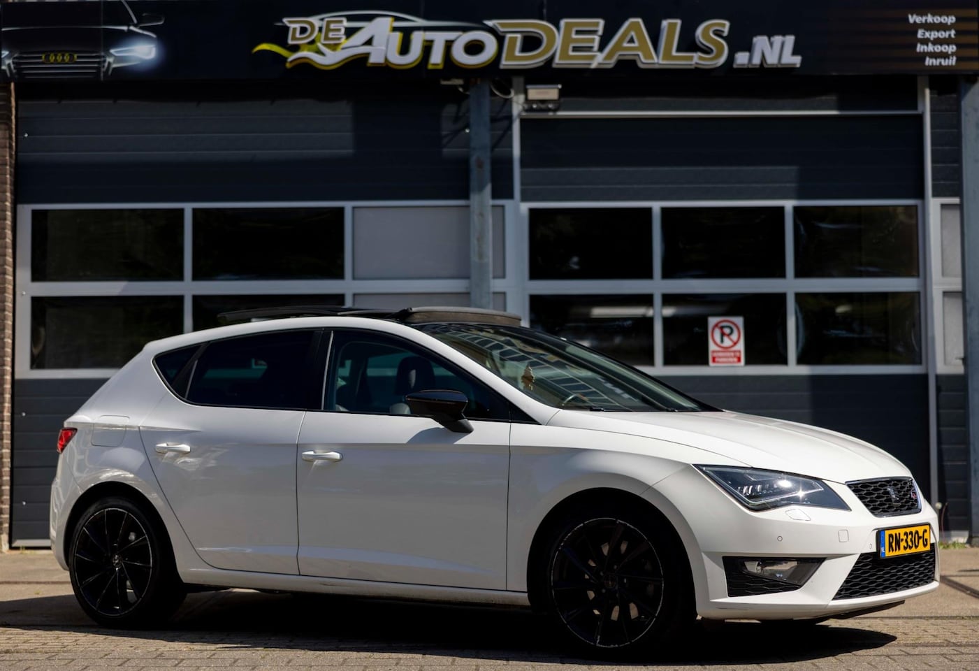 SEAT Leon - 1.8 TSI FR 180PK PANO AUTOMAAT ZIE FOTOS - AutoWereld.nl