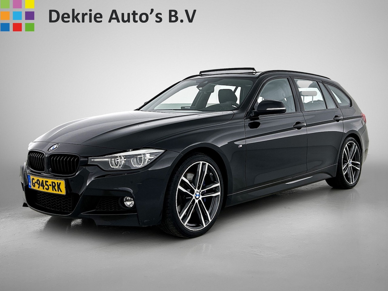 BMW 3-serie Touring - 318i M Sport Automaat Corporate / Panoramadak / Leder-sport / Pdc.+Camera / Navigatie / M- - AutoWereld.nl