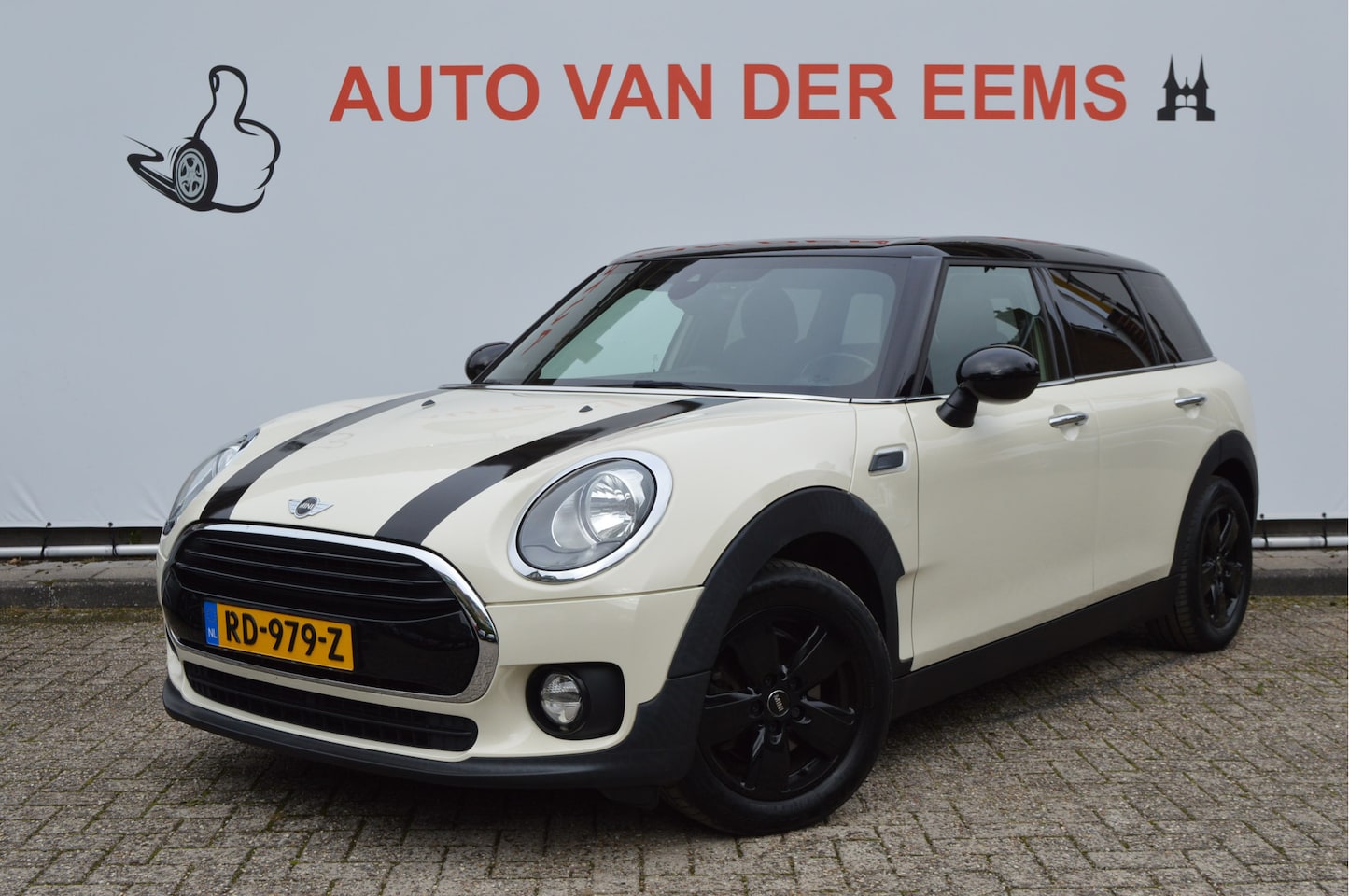 MINI Clubman - Mini 1.5 Cooper Busn. Nap / Pano / Sportstoelen / Harman kardon / 11-2017 - AutoWereld.nl