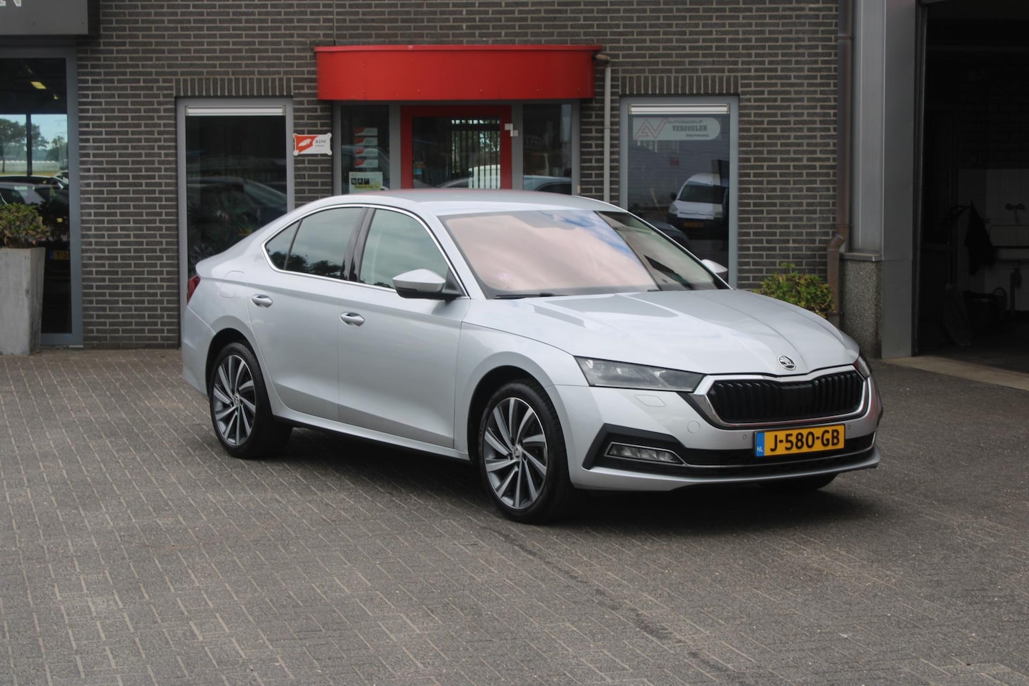 Skoda Octavia - 1.5 TSI First Edition Adaptive/Trekhaak/Clima/Led - AutoWereld.nl