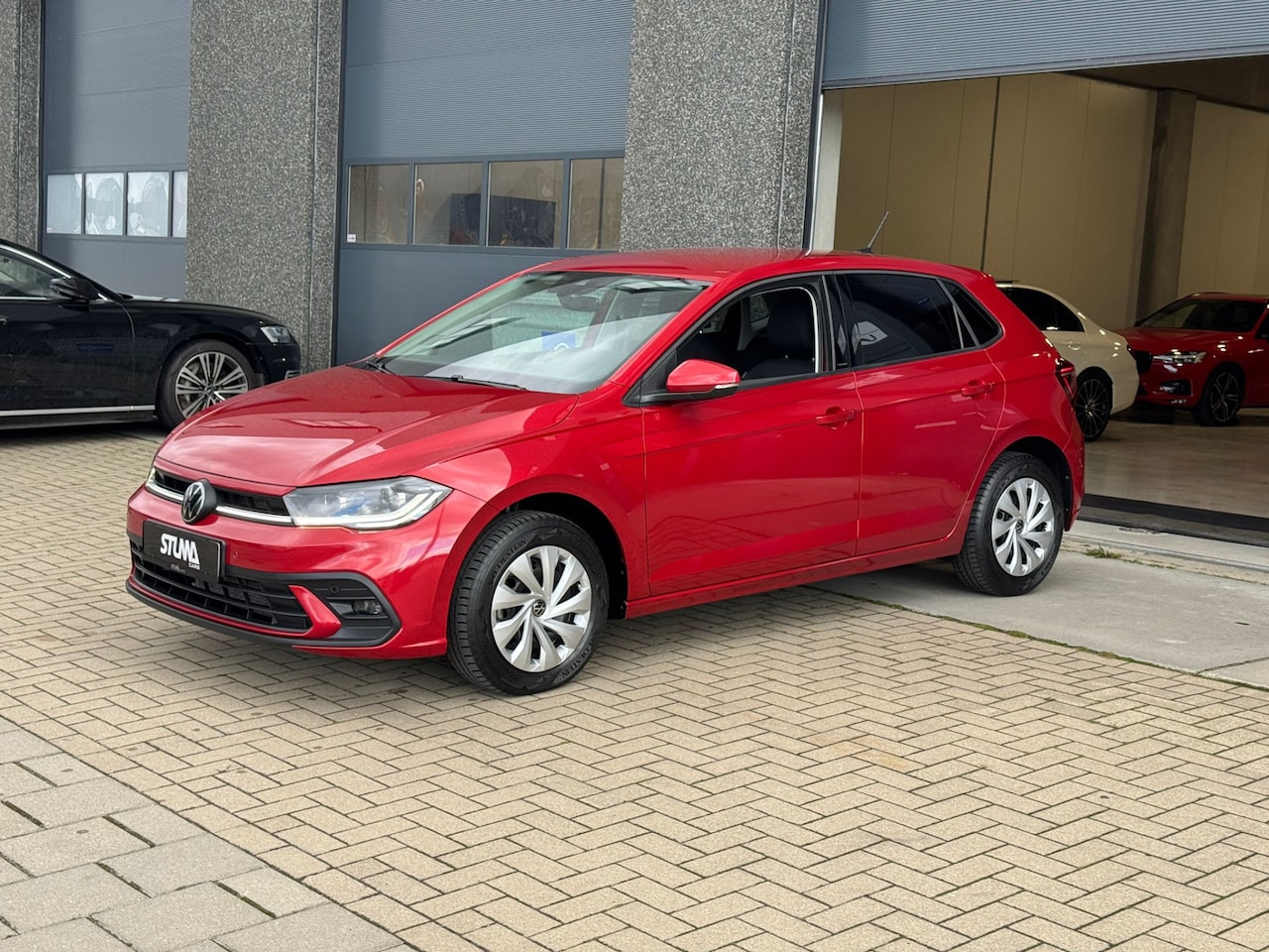 Volkswagen Polo - 1.0 TSI Business Life | DSG Automaat | Virtual | LED Bar | IQ Lights | Camera | Keyless | - AutoWereld.nl