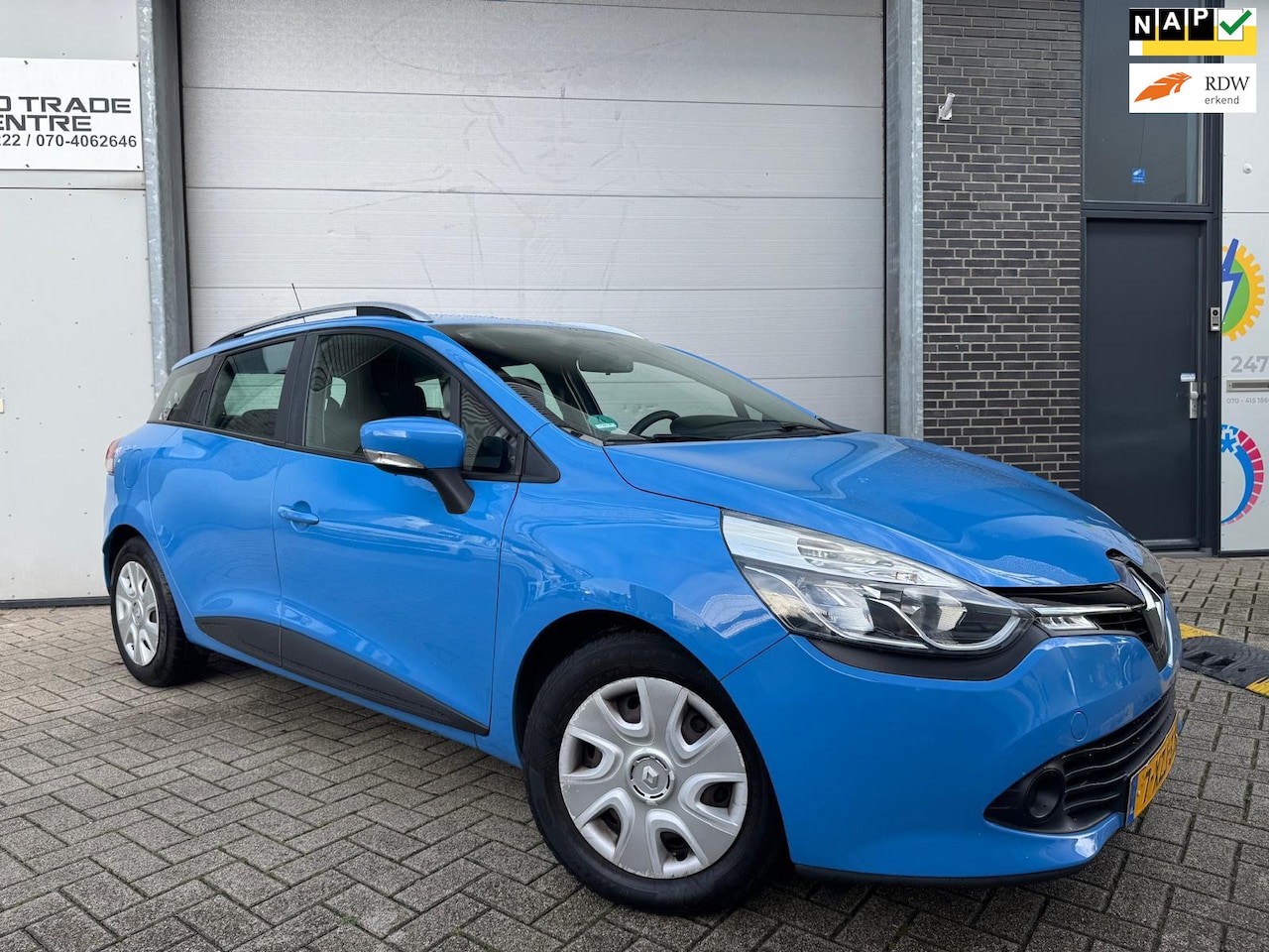 Renault Clio Estate - 1.5 dCi ECO Expression [Apple Carplay|Cruise|Navi|PDC|Trekhaak] - AutoWereld.nl
