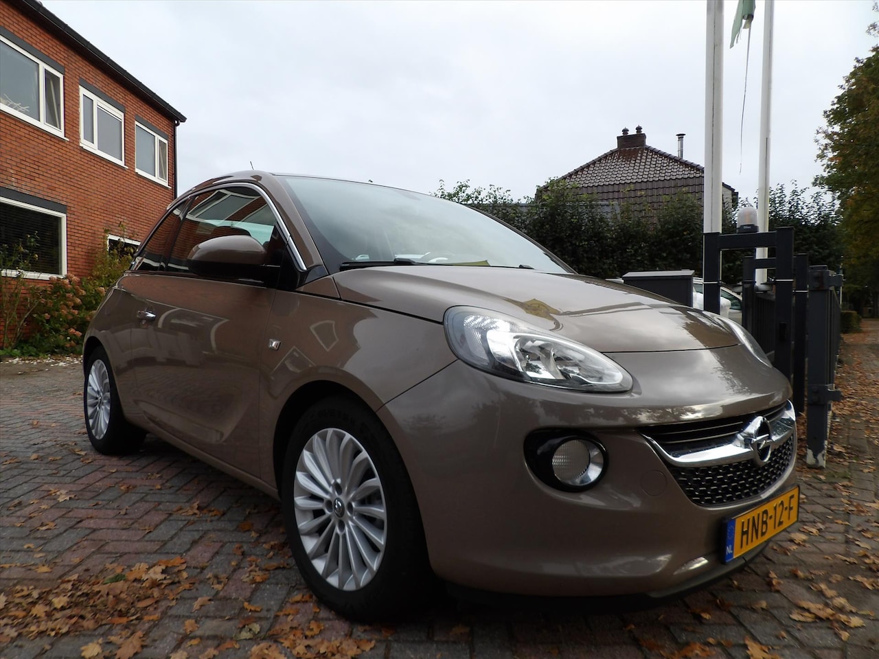 Opel ADAM - 1.4 ECOFLEX In bumper geïntegreerde fietsendrager - AutoWereld.nl