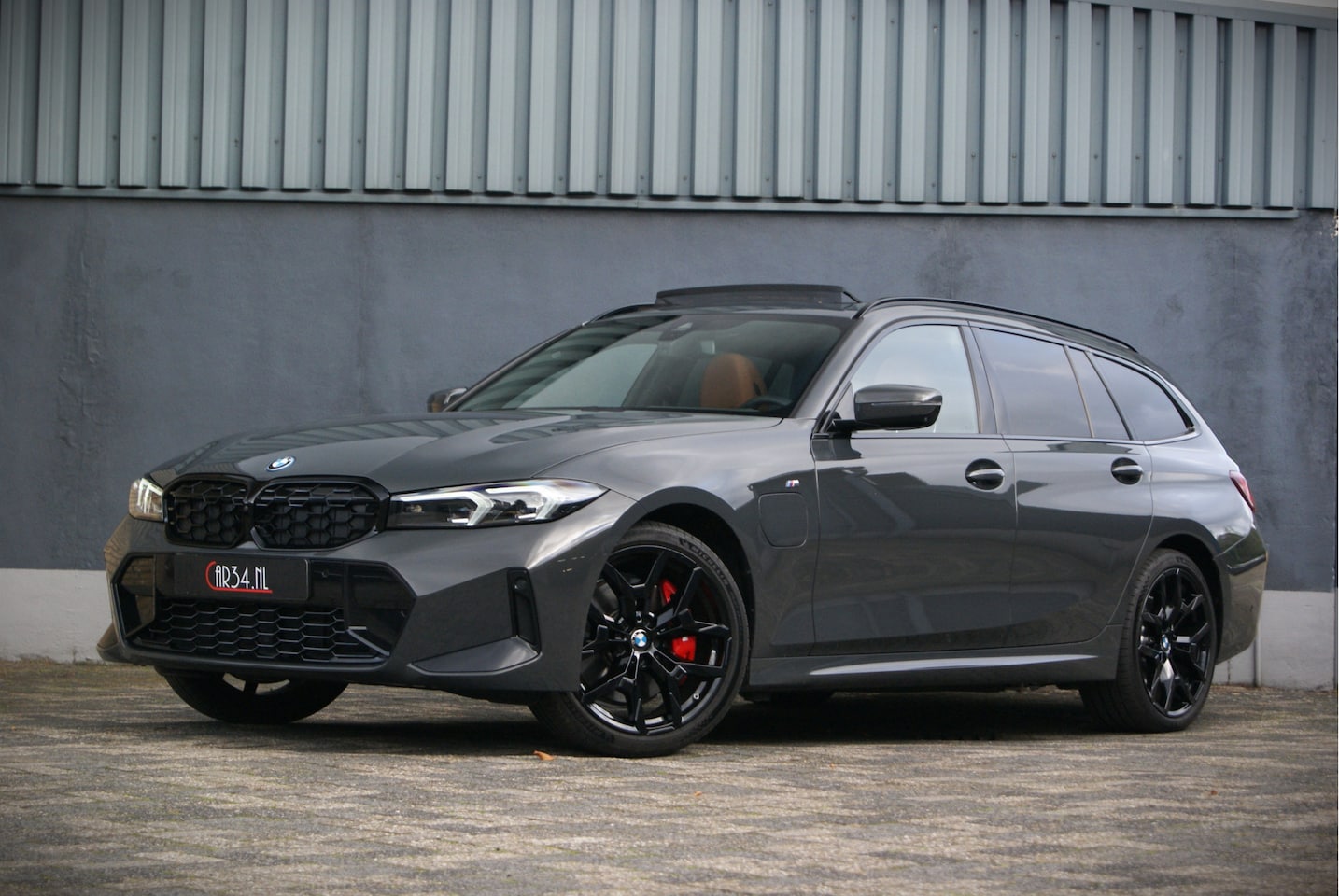 BMW 3-serie Touring - 330e xDrive 292PK M-Sport Panorama/Harman-K/Wegkl-Trhk/360camera/Memory - AutoWereld.nl