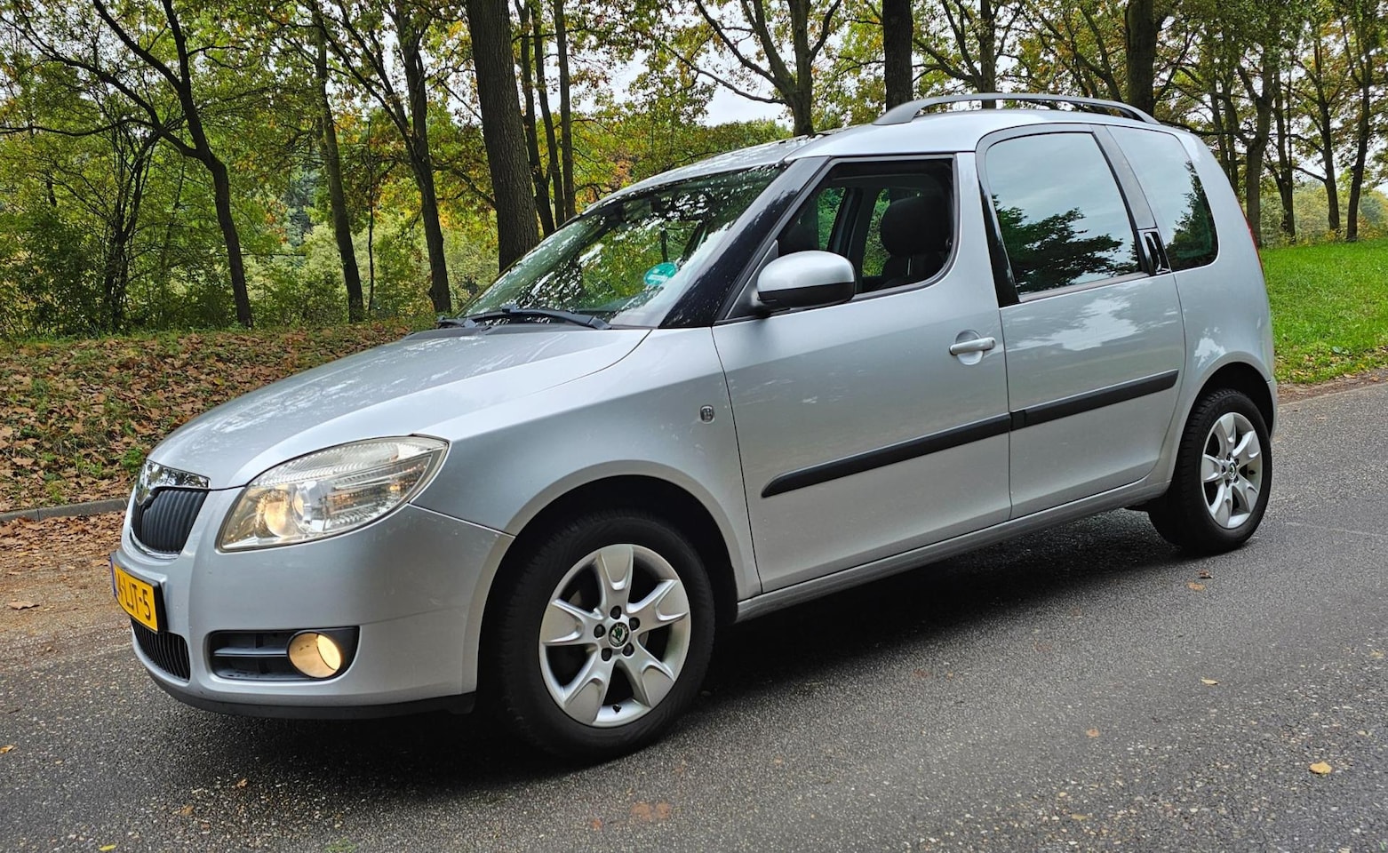 Skoda Roomster - 1.4-16V Tour Pro NL Auto ! Perfect onderhoud ! - AutoWereld.nl