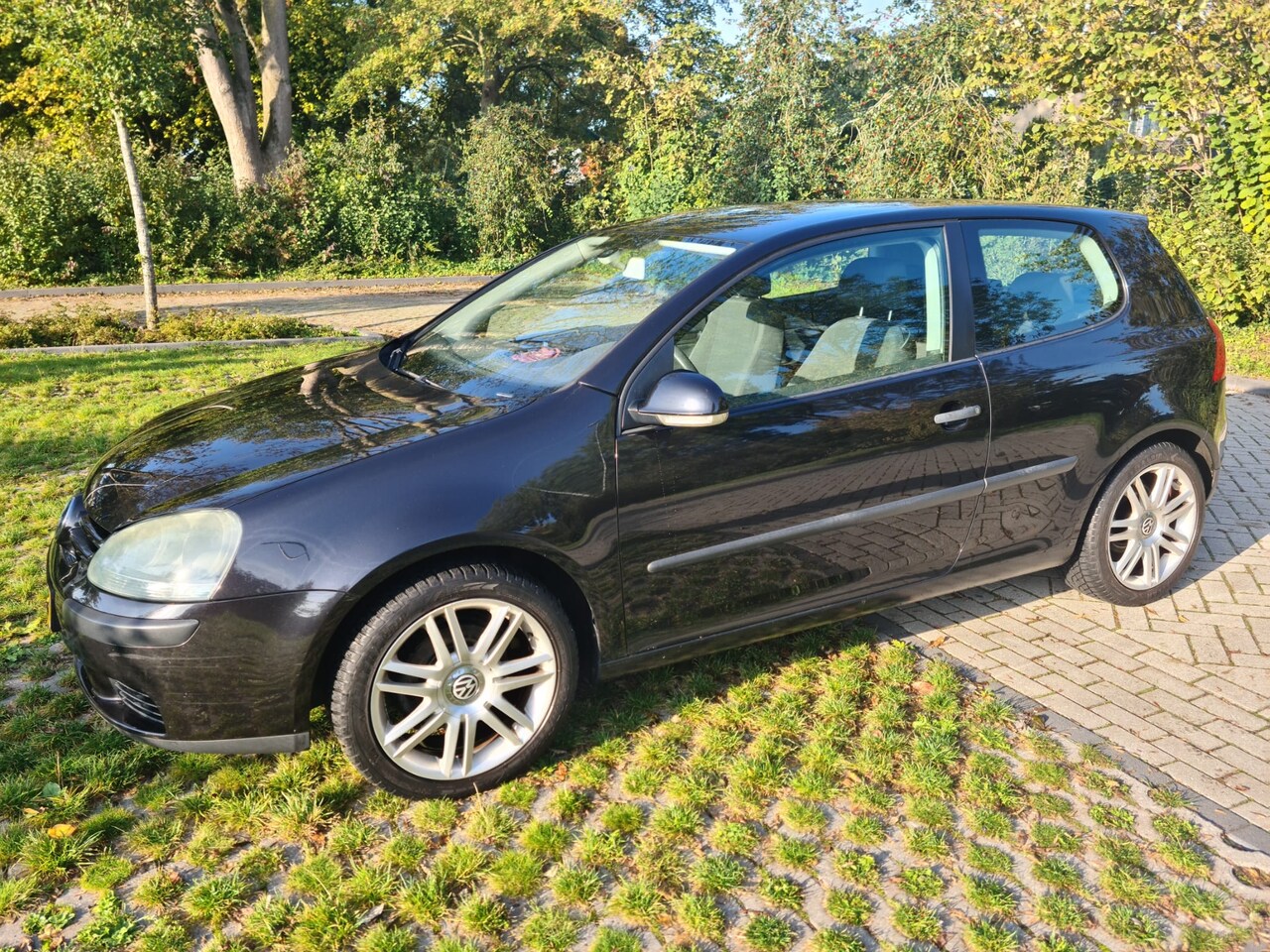 Volkswagen Golf - 1.6 FSI Comfortline - AutoWereld.nl