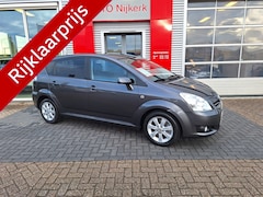 Toyota Verso - 1.8 VVT-i Luna 5 persoons met trekhaak