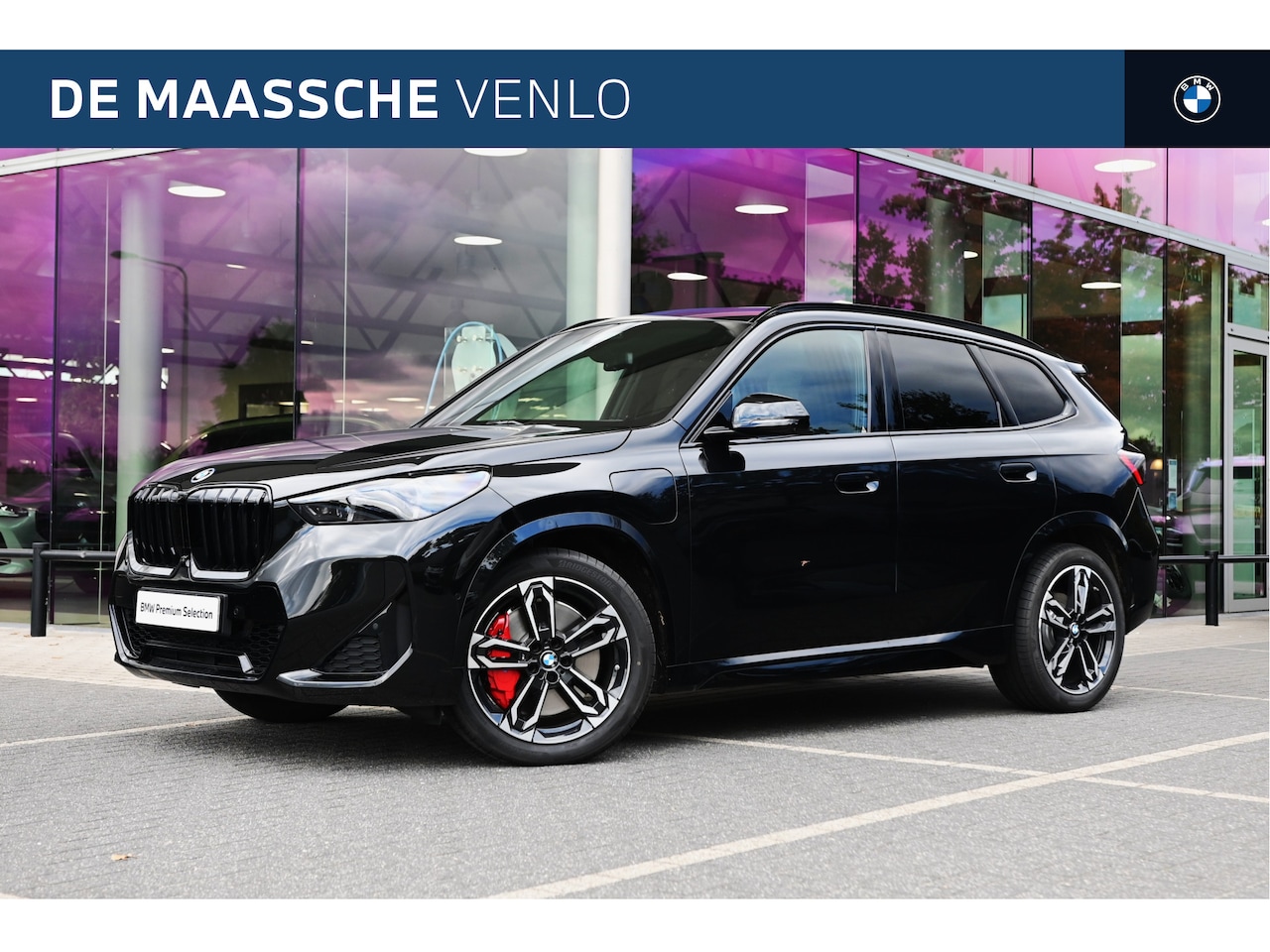 BMW X1 - xDrive25e High Executive M Sport Automaat / Panoramadak / Trekhaak / Sportstoelen / M Adap - AutoWereld.nl