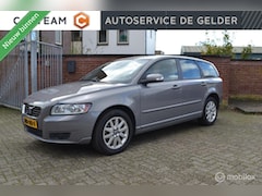 Volvo V50 - 2.5 T5 AWD Momentum | Youngtimer | 84000km | Family Line