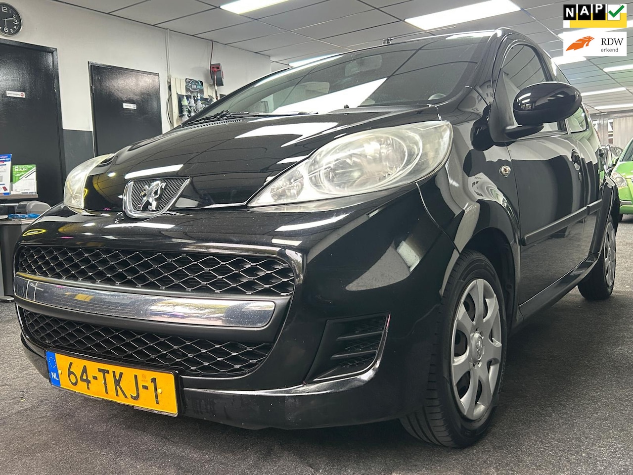 Peugeot 107 - 1.0-12V XS 1.0-12V XS - AutoWereld.nl