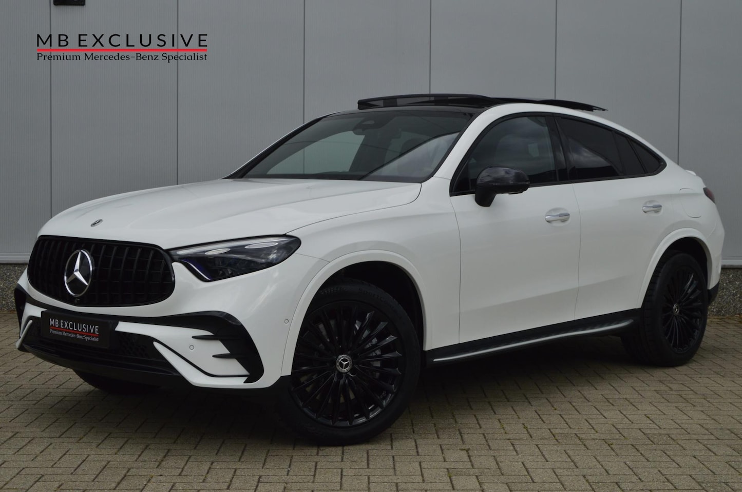 Mercedes-Benz GLC-klasse Coupé - 300e AMG Night Premium Plus 4M 2023 - AutoWereld.nl