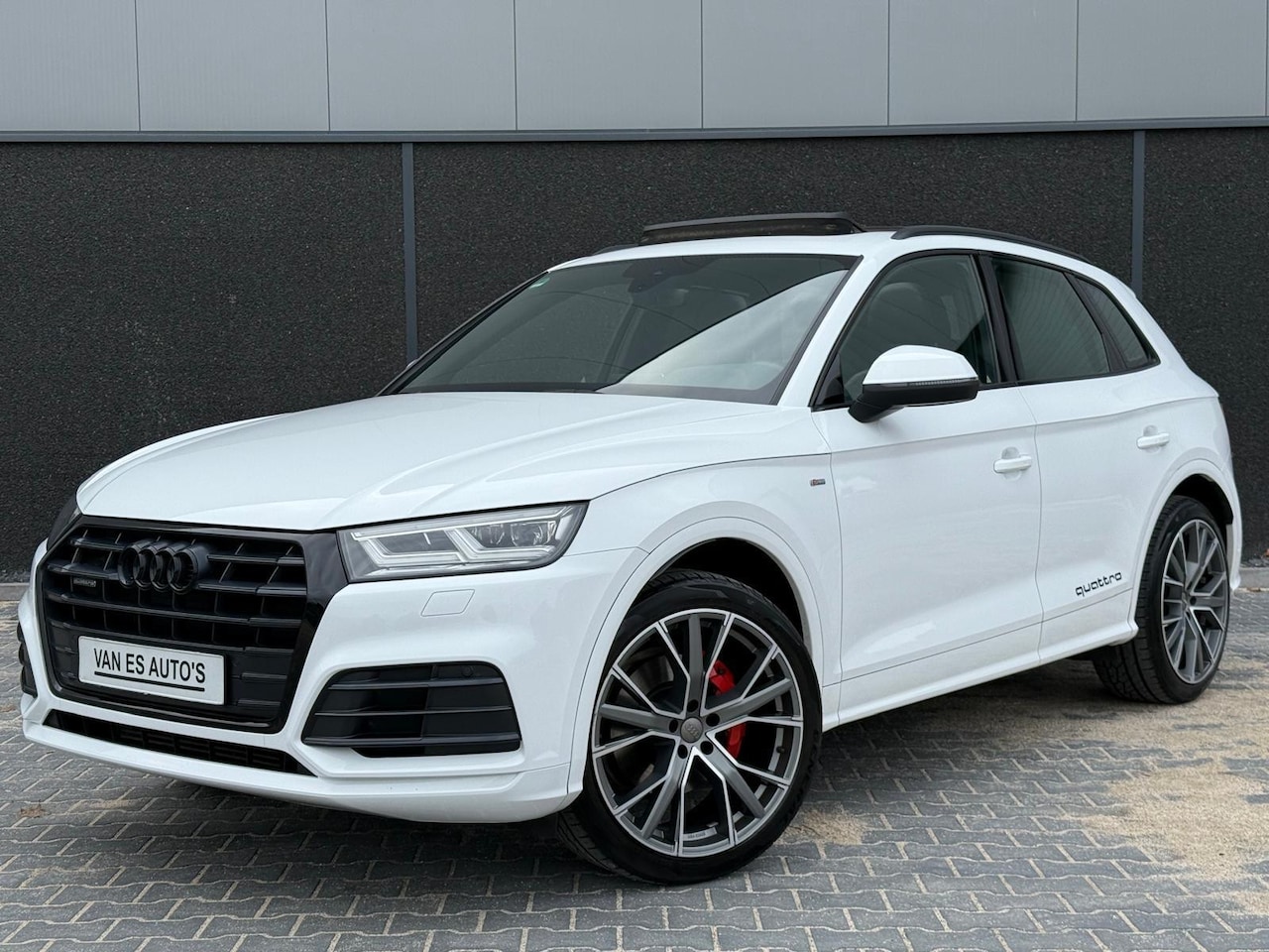 Audi Q5 - 2.0 TFSI Quattro 3x S-Line Black Edition RS-ZETELS|PANO|VIRTUALDASH - AutoWereld.nl