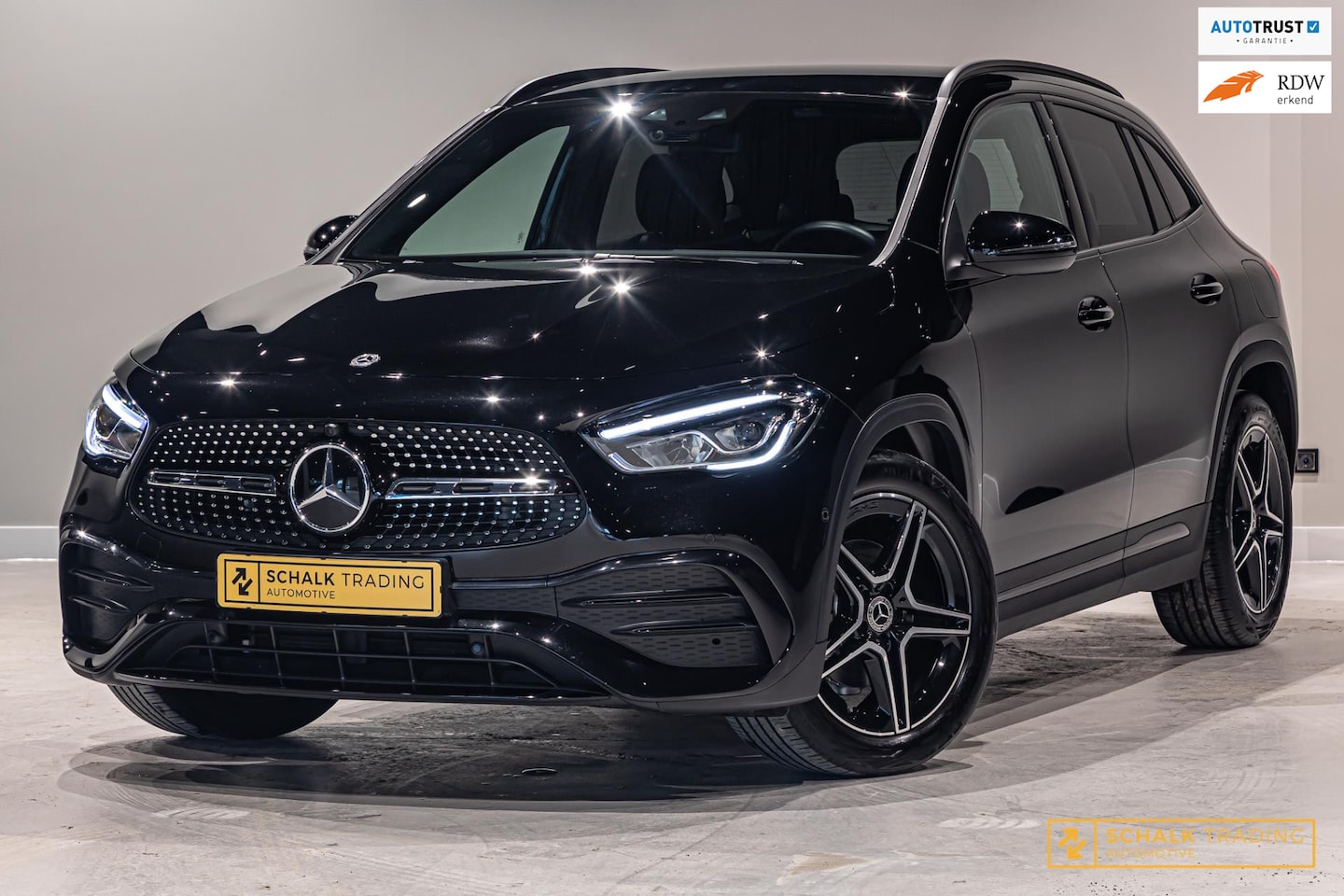 Mercedes-Benz GLA-Klasse - 200 AMG Line|Ambient|Camera|Dealer - AutoWereld.nl