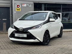 Toyota Aygo - 1.0 VVT-i x-play | Cruise | Airco | Start/Stop