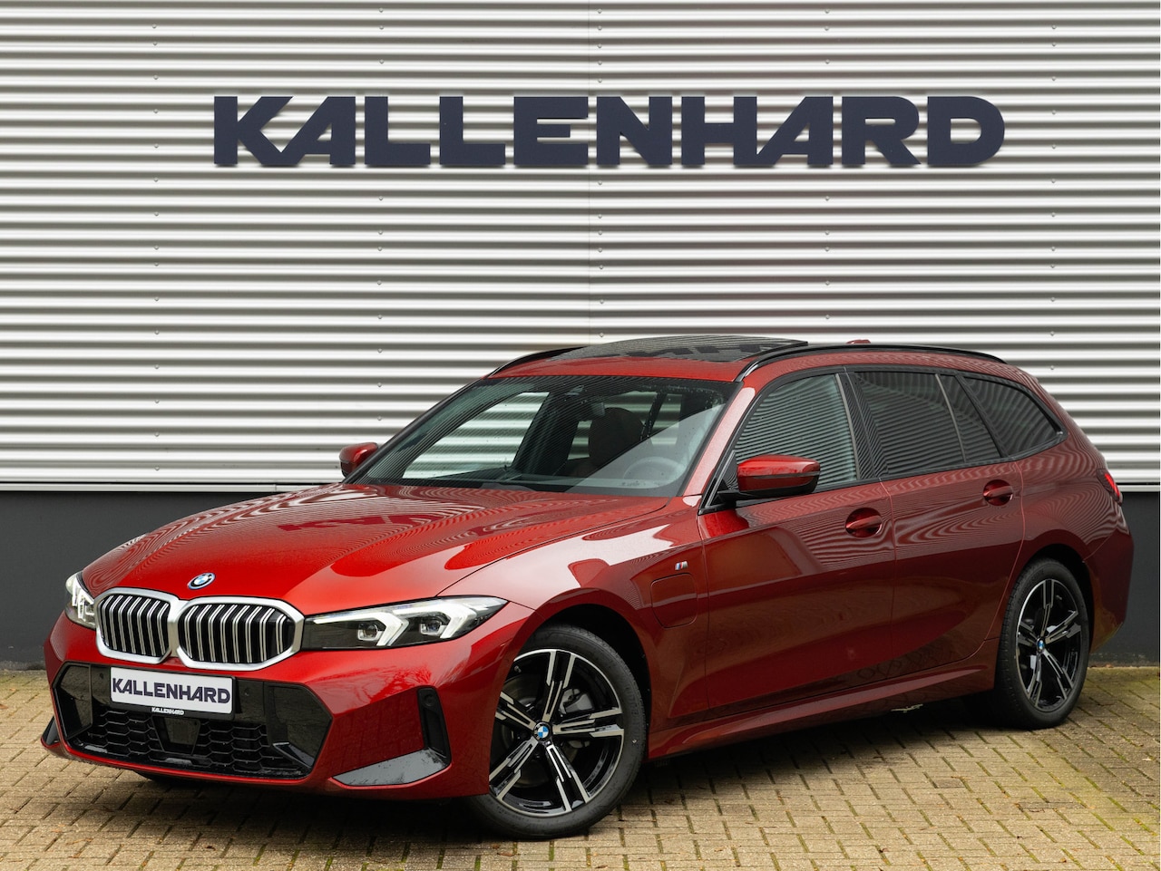 BMW 3-serie Touring - 330e M-Sport - Pano - Trekhaak - LCI 2 - ACC - Hifi - AutoWereld.nl