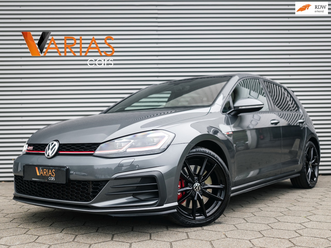 Volkswagen Golf - 2.0 TSI GTI Performance Pano Keyless Virtual - AutoWereld.nl