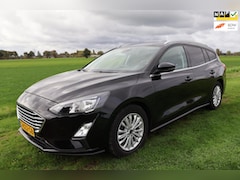 Ford Focus Wagon - 1.0 EcoBoost Titanium Business|Automaat|Trekhaak|NL-auto-NAP|