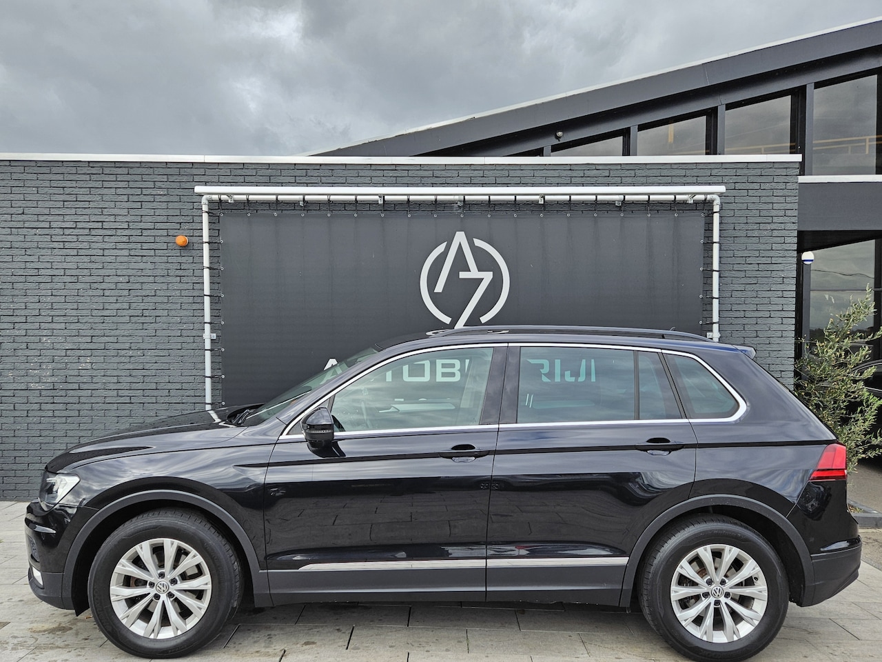 Volkswagen Tiguan - 1.4 TSI ACT Comfortline Business Automaat ! - AutoWereld.nl