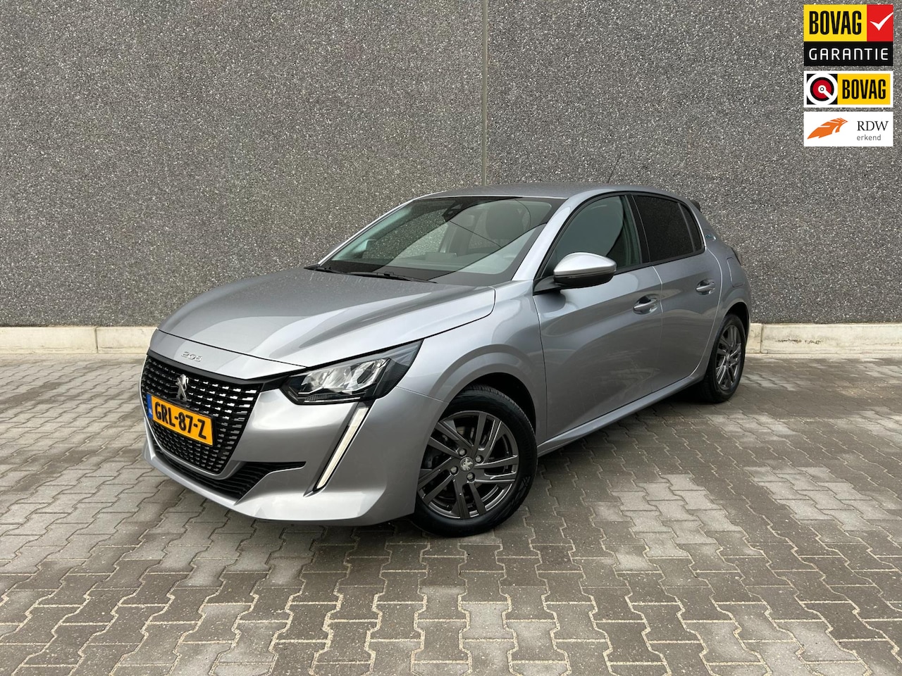 Peugeot 208 - 1.2 PureTech Allure | AUTOMAAT | APPLE CARPLAY/ANDROID AUTO | BLUETOOTH | CC | PDC | GARAN - AutoWereld.nl