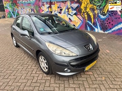 Peugeot 207 - 1.4 VTi Cool 'n Blue airco sport velgen stereo 5 deuren nette auto
