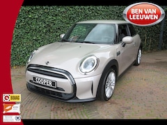 MINI Cooper - 1.5 Classic F56 LCI2 automaat met LED, Apple Carplay, DAB, Navi en 17"
