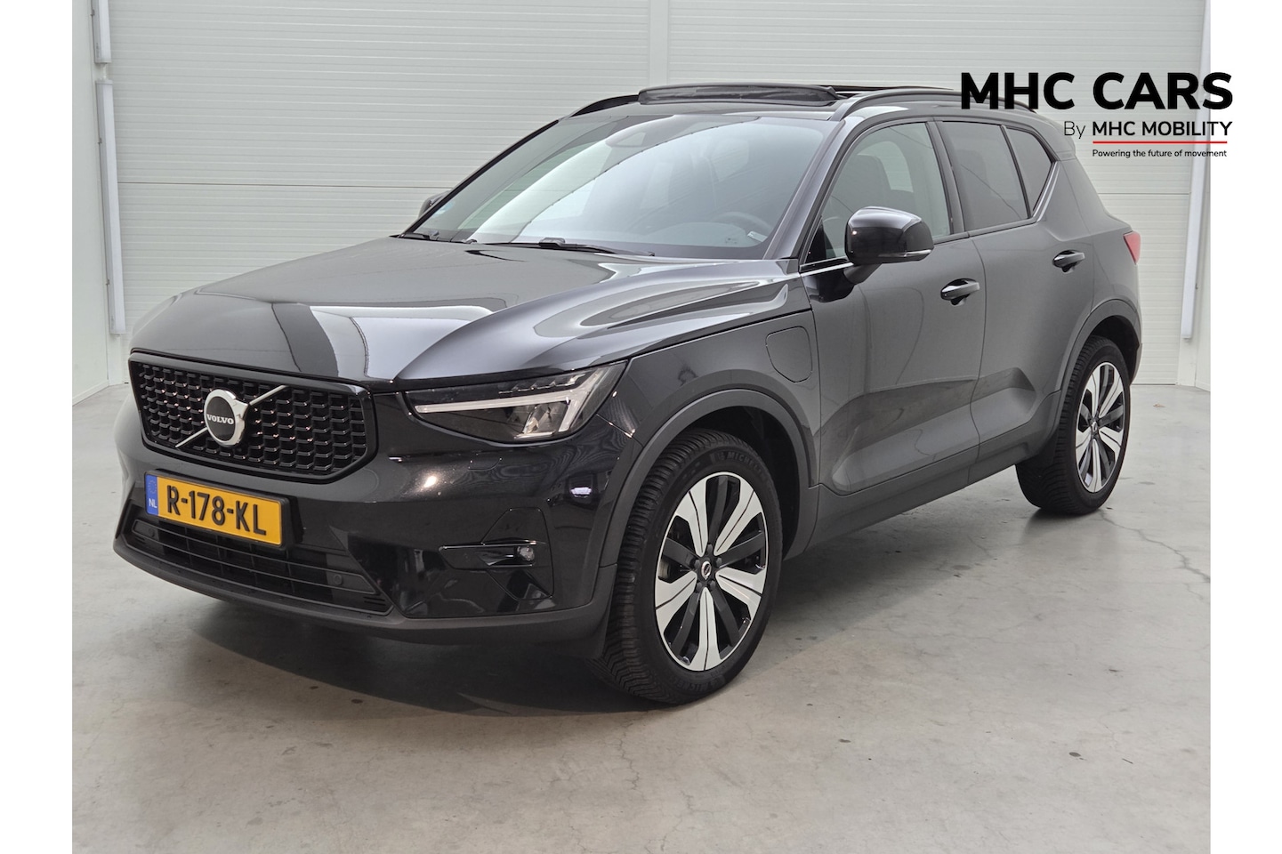 Volvo XC40 - 1.5 T5 Plug-in hybrid Ultimate Dark | Panoramadak | Hifi | Elektrische stoelen |* - AutoWereld.nl