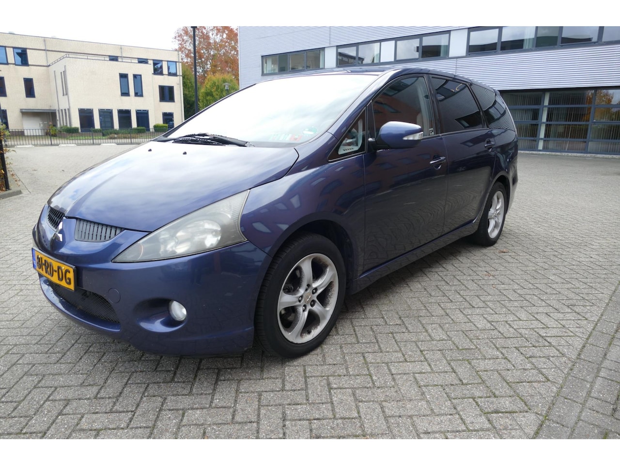 Mitsubishi Grandis - 2.4-16V Intense AUTOMAAT 7 PERS EXPORT - AutoWereld.nl