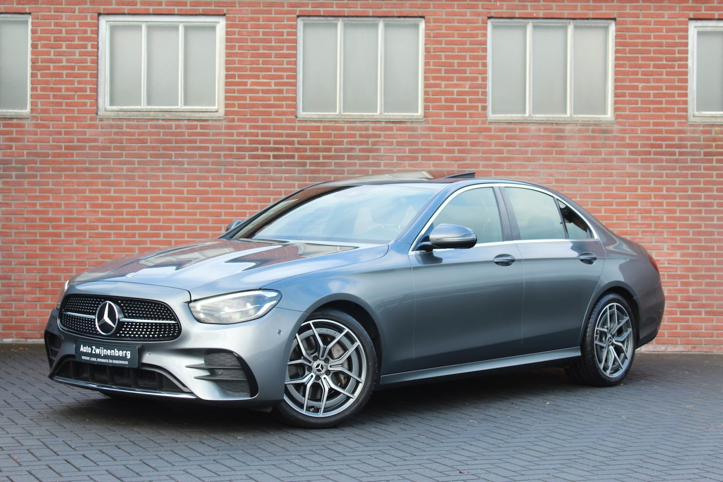 Mercedes-Benz E-klasse - 220 d AMG Line | Schuifdak | Camera | Carplay | - AutoWereld.nl