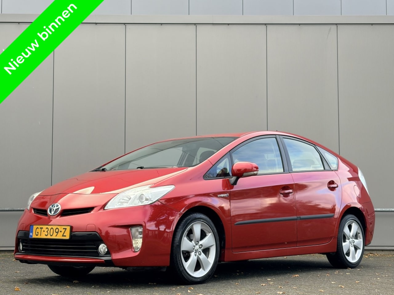 Toyota Prius - 1.8 - nap! - dealer onderhouden - airco - camera - trekhaak - - AutoWereld.nl
