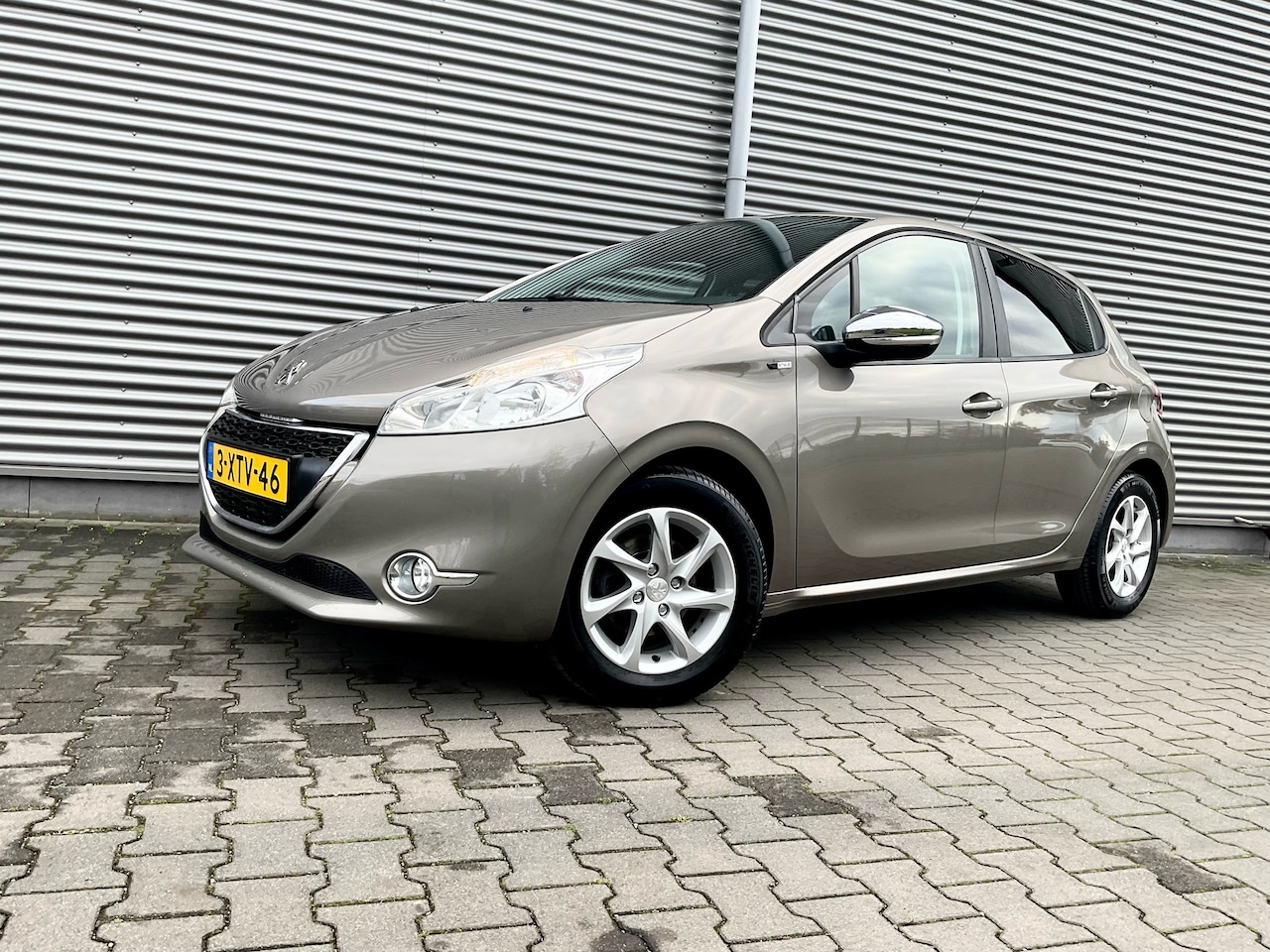 Peugeot 208 - 5d Style 1.2 PureTech 82pk Trekhaak - AutoWereld.nl