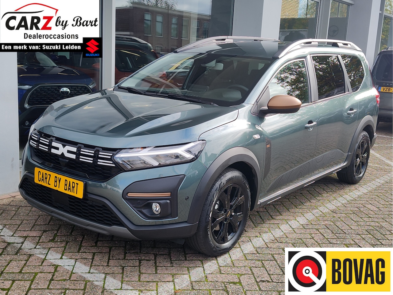 Dacia Jogger - 1.6 HYBRID 140 EXTREME 7P. AUT. Keyless | Camera | Carplay/Android - AutoWereld.nl