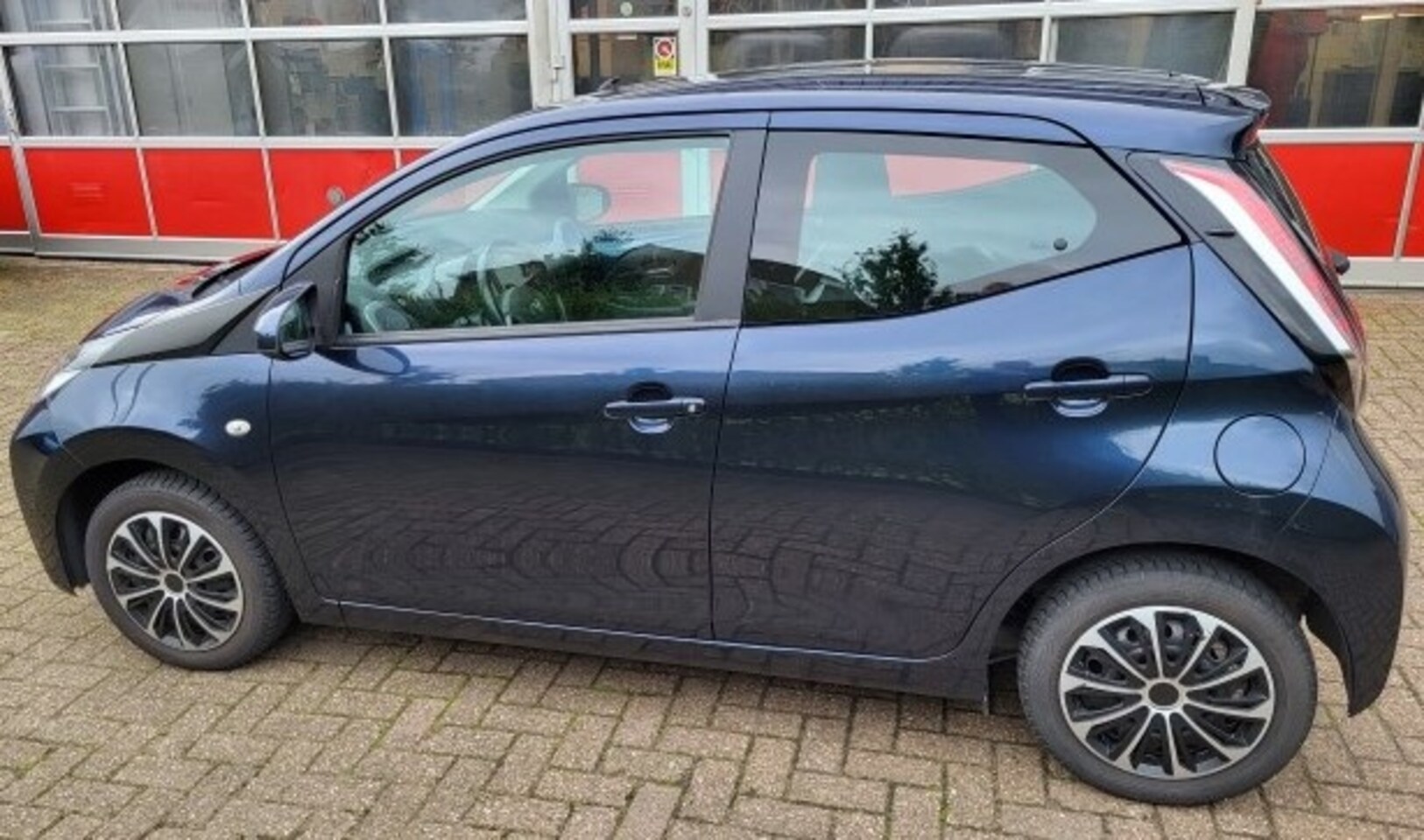 Toyota Aygo - 1.0 VVT-i x-play/Automaat/Camera/Navi/Airco - AutoWereld.nl