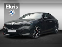 BMW 5-serie - 530e M Sport Pro | Comfortstoelen Elektrisch met geheugen / Panoramadak / Head-up / Rondom