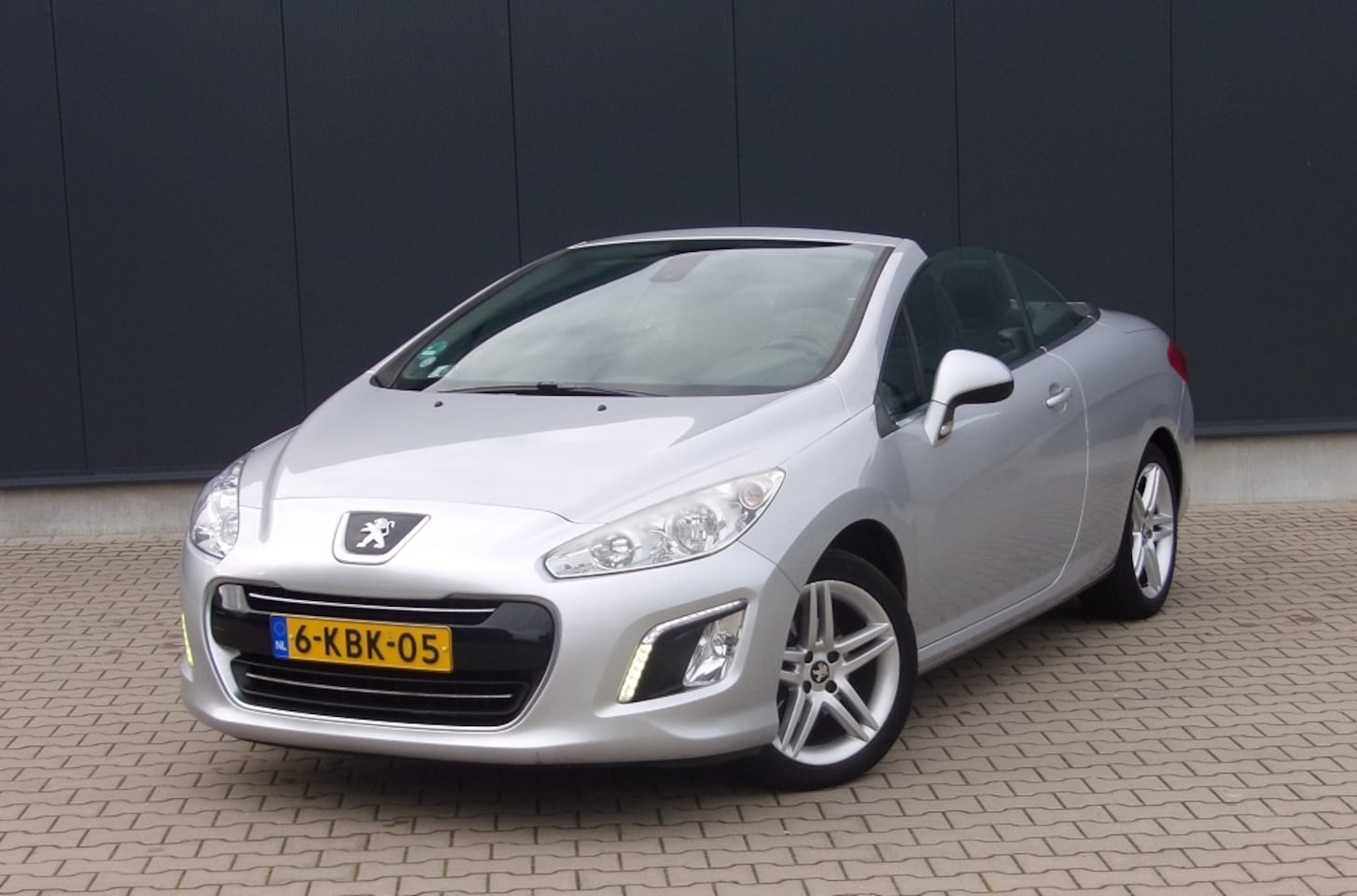Peugeot 308 CC - 1.6 VTi Sport | TEST GOED LEZEN AUB | Facelift model - AutoWereld.nl
