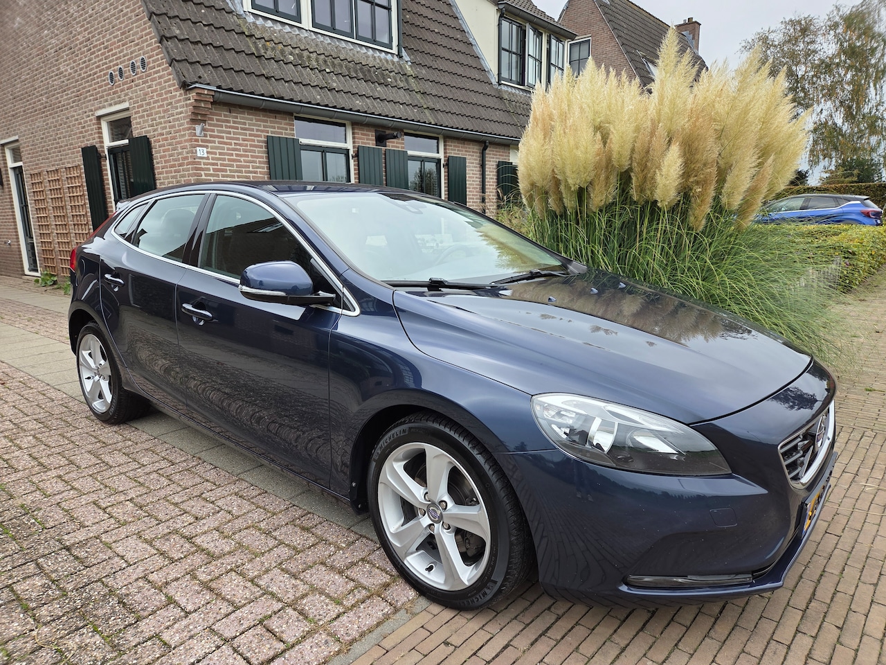 Volvo V40 - 1.6 T4 Summum Vol Leer - AutoWereld.nl