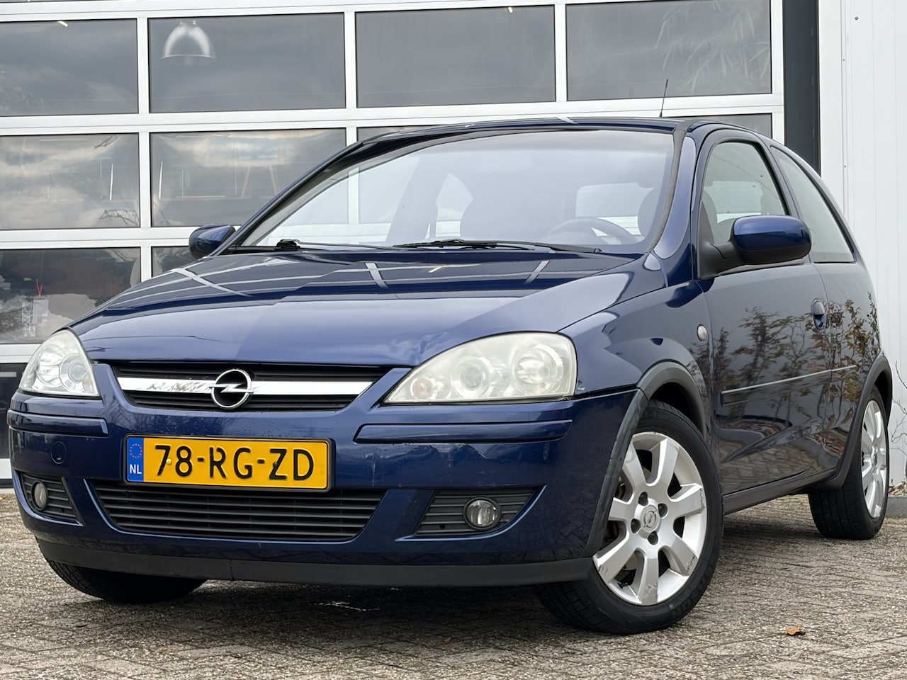 Opel Corsa - 1.4-16V Full Rhythm 90 pk | APK tot 16-10-2026! | Cruise control | Electronic climate cont - AutoWereld.nl