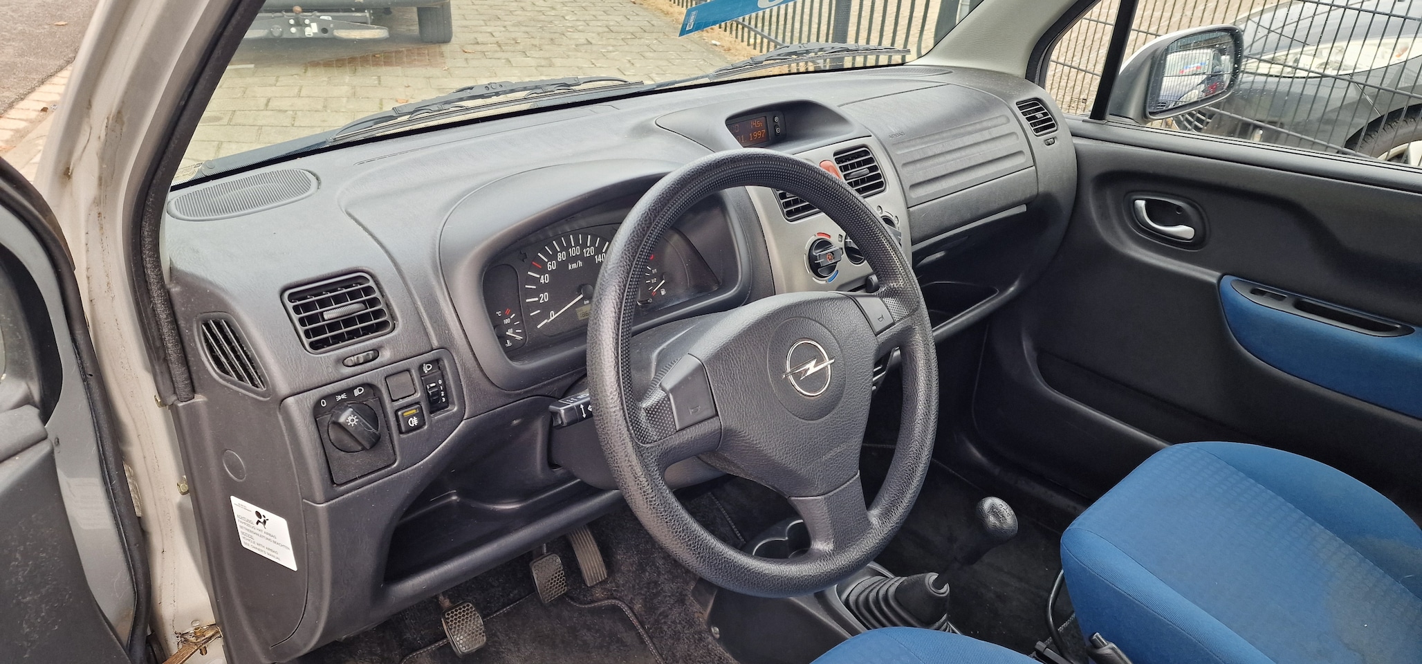Opel Agila - 1.2-16V Enjoy