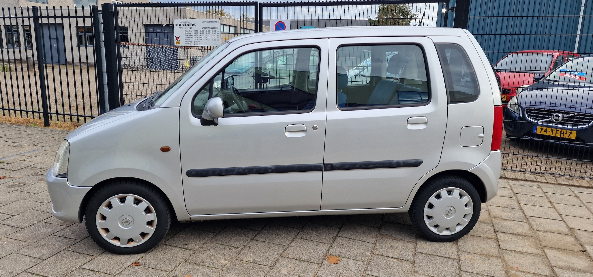 Opel Agila - 1.2-16V Enjoy