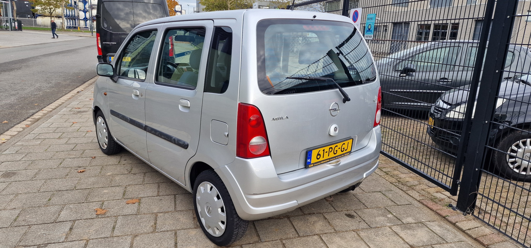 Opel Agila - 1.2-16V Enjoy