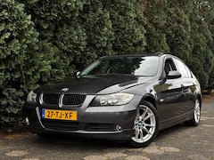 BMW 3-serie - 320i Executive VERBRUIKT OLIE