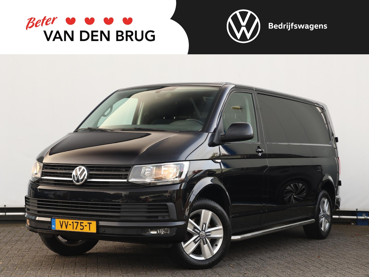 Volkswagen Transporter - 2.0 TDI L2H2 Highline Automaat | Navi | Trekhaak | Multi. func. stuurwiel | - AutoWereld.nl